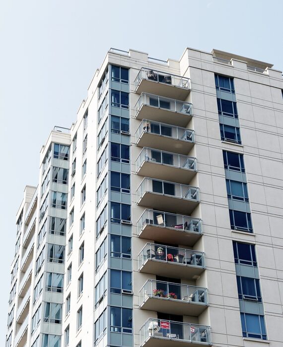 condo-2618421_1920